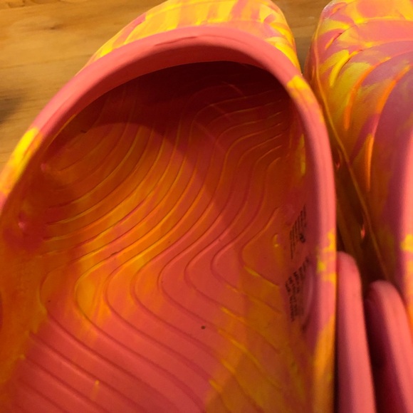 Croc knock off slides - Picture 3 of 6